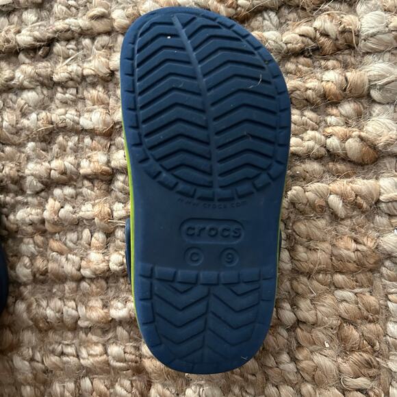Crocs Kids Classic Clogs Navy/Neon Green with Jibbitz Charms – Size C9 - Picture 9 of 10